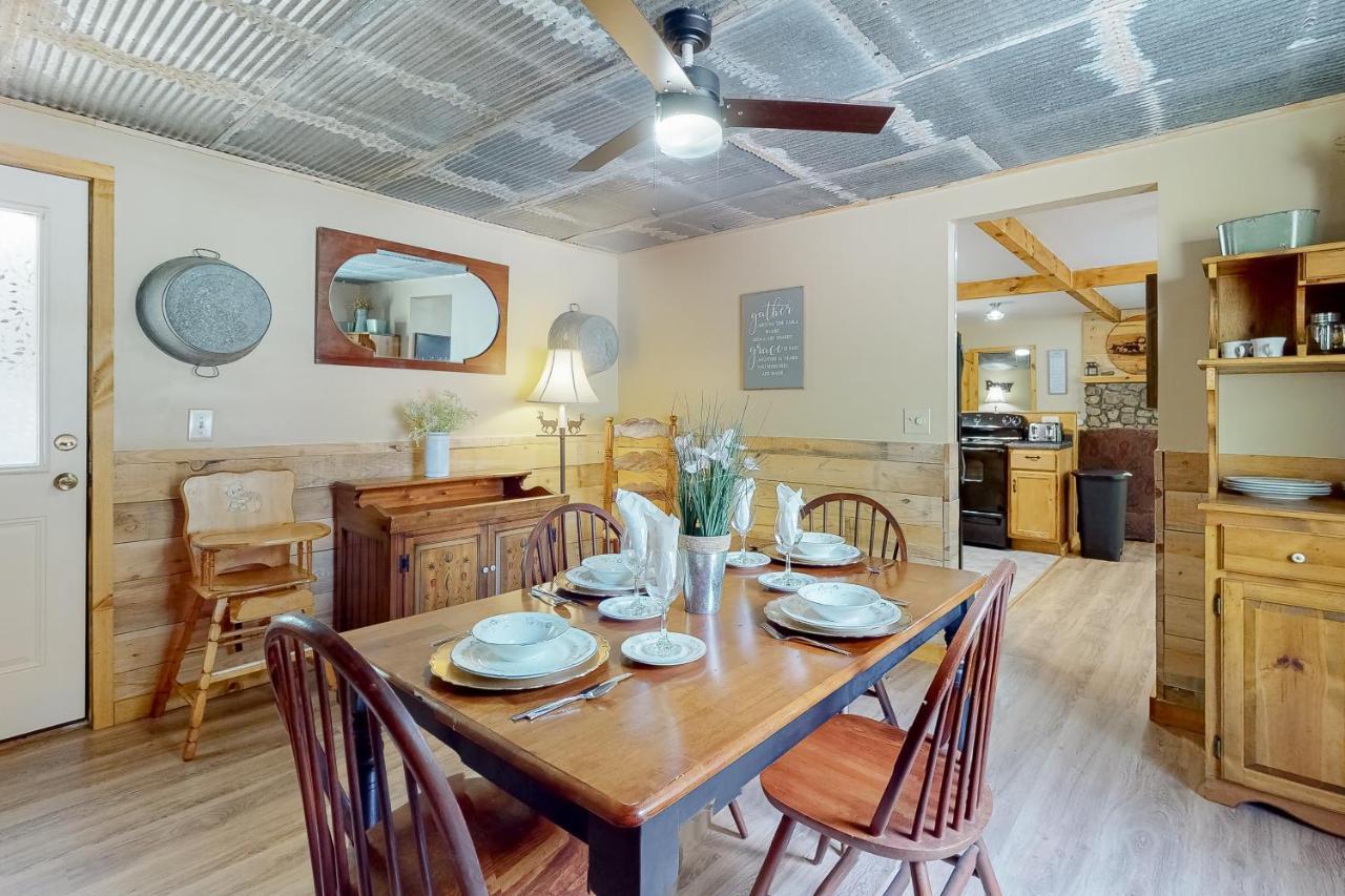 Bear Caves At Black Bear Cottages Sevierville Esterno foto